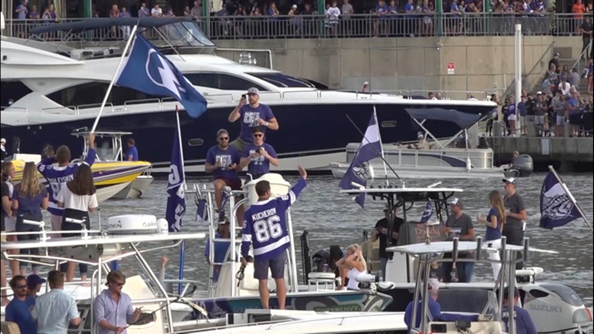 Tampa holds boat parade to celebrate Stanley Cup ...