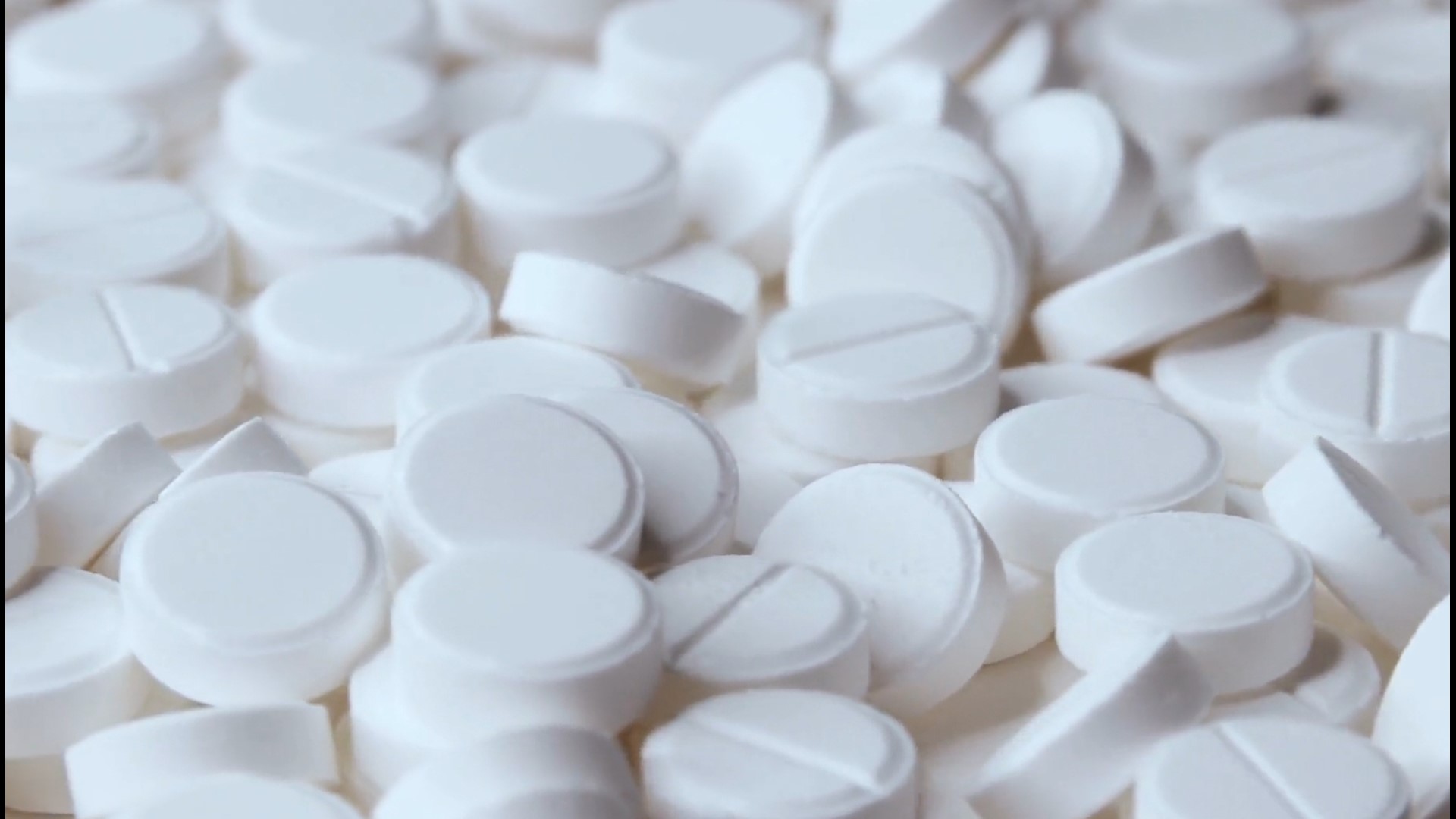 FDA: Pregnant women should not take common pain relievers | cbs8.com