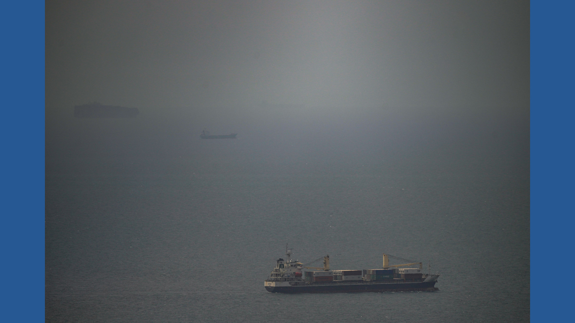 Iran fires on container ship in Strait of Hormuz | cbs8.com