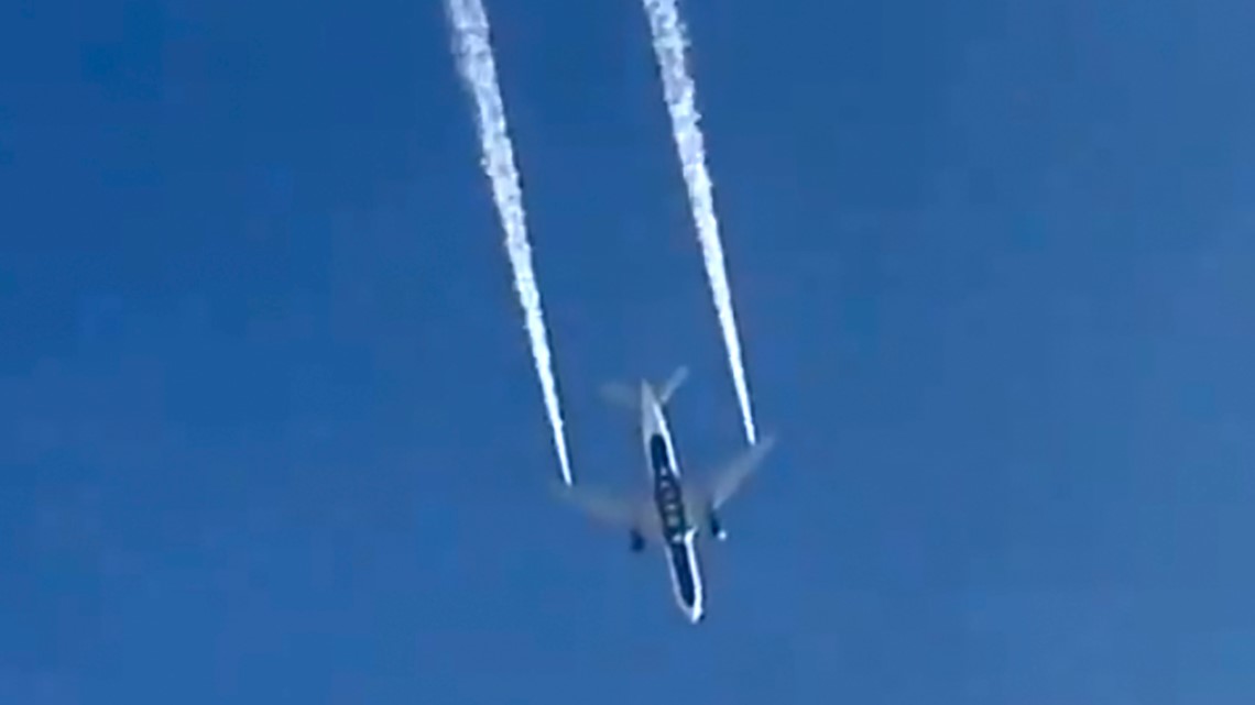 US to investigate why jet dumped fuel that doused schoolkids