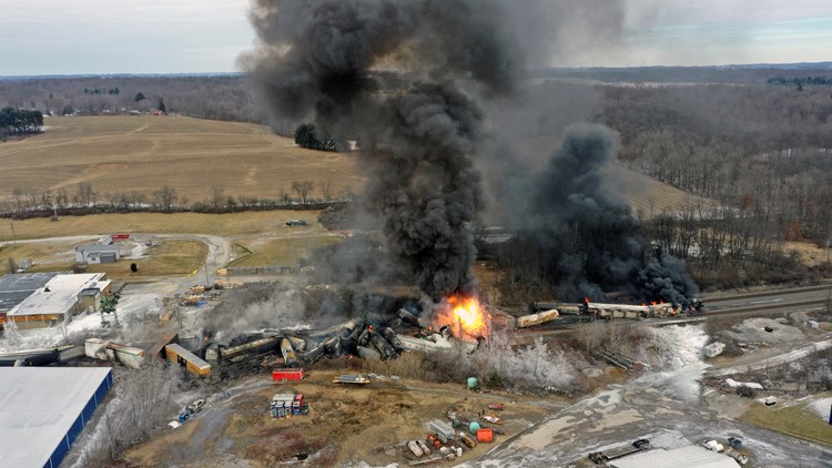 Train crew was not alerted until just before derailment, federal safety investigators say