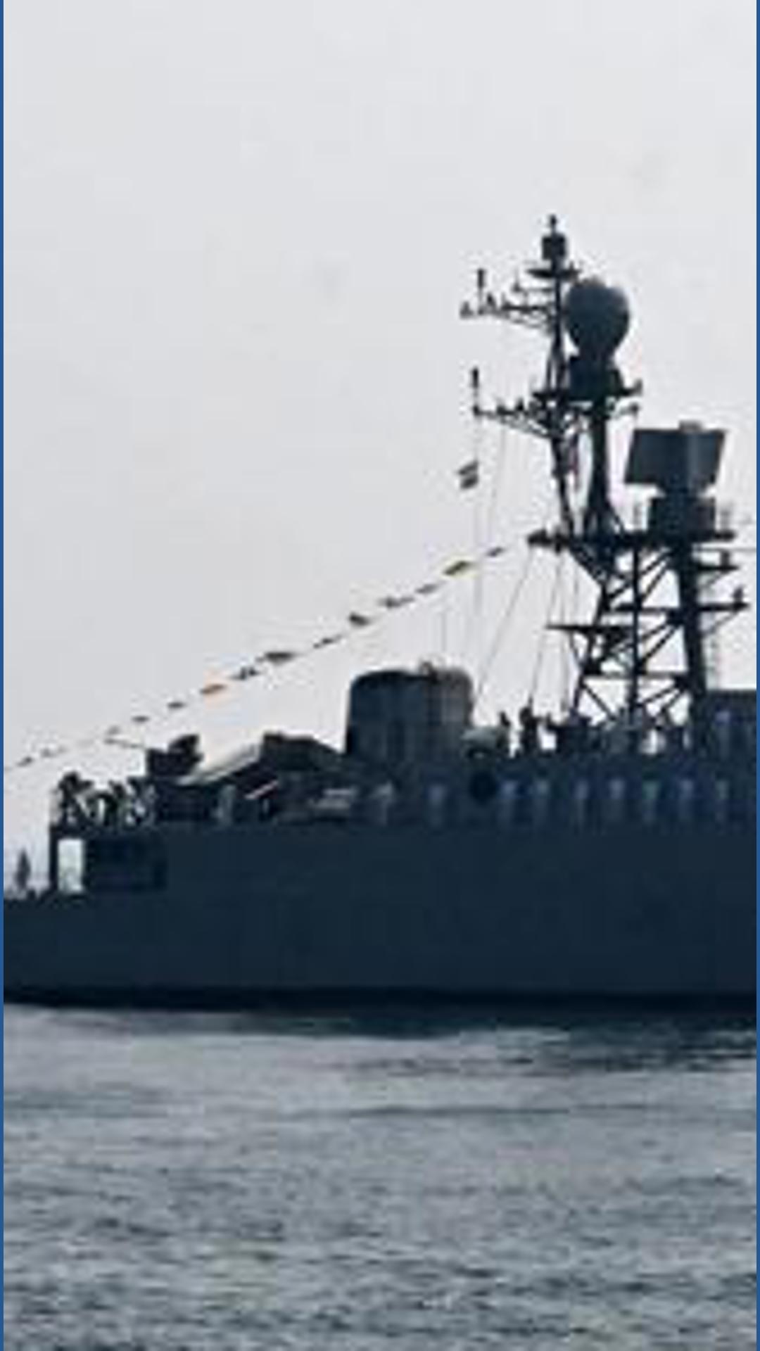 US submarine sinks Iranian warship in military first since WWII | cbs8.com