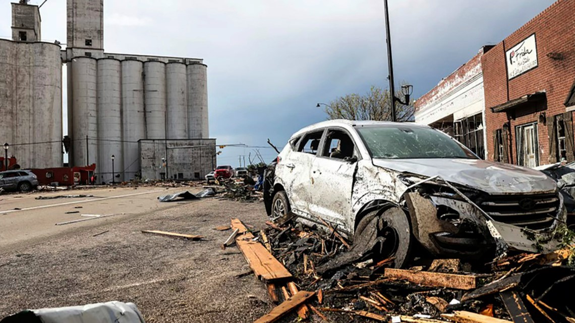 Tornado kills 4, injures dozens in Texas Panhandle town | cbs8.com
