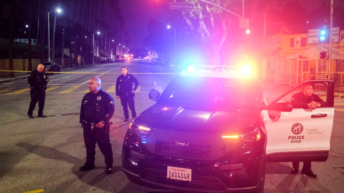 3 Los Angeles police officers shot | cbs8.com