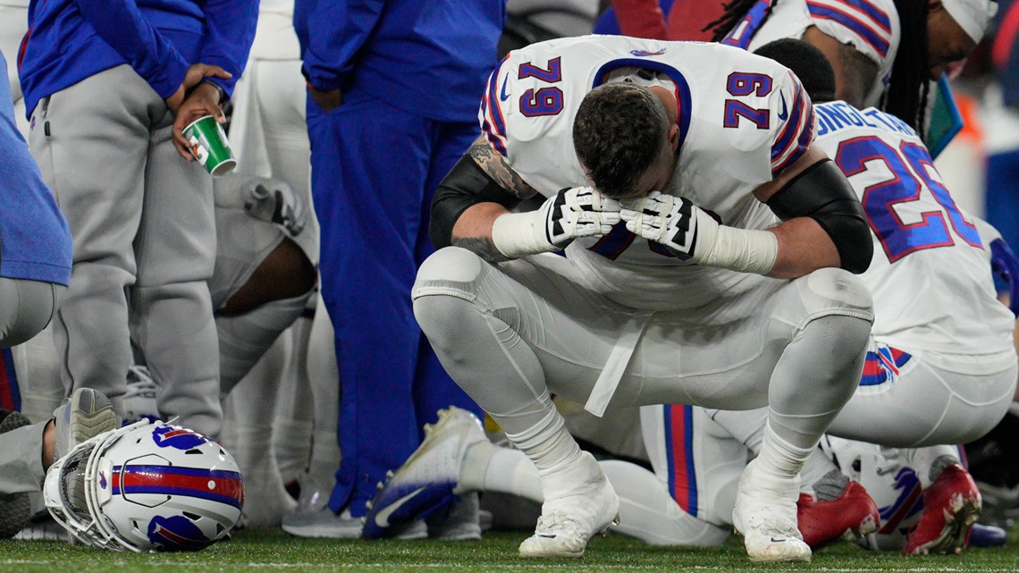 Bengals receiver Tee Higgins shares support for Damar Hamlin following play  that left Bills player in critical condition - CBS News