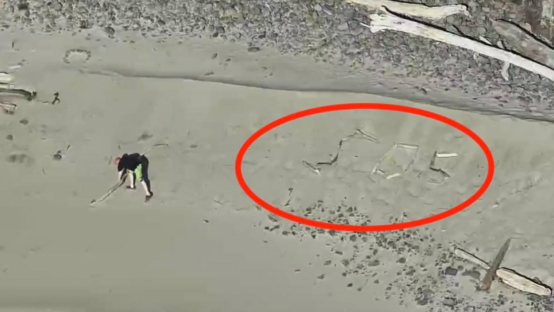 Beach Rising Tides Tourists rescued after rising tide traps them on secluded Oregon coast ...