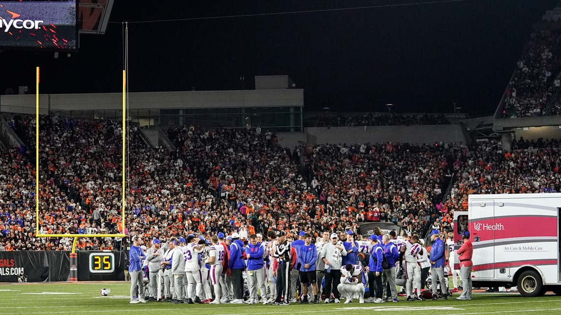 Damar Hamlin attends first game since collapse - CBS News