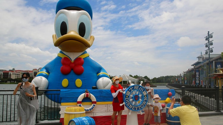 Shanghai Disney closes as China ramps up COVID curbs