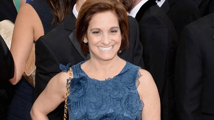 Olympics legend Mary Lou Retton continues to fight for her life in ICU,  daughter says - CBS News