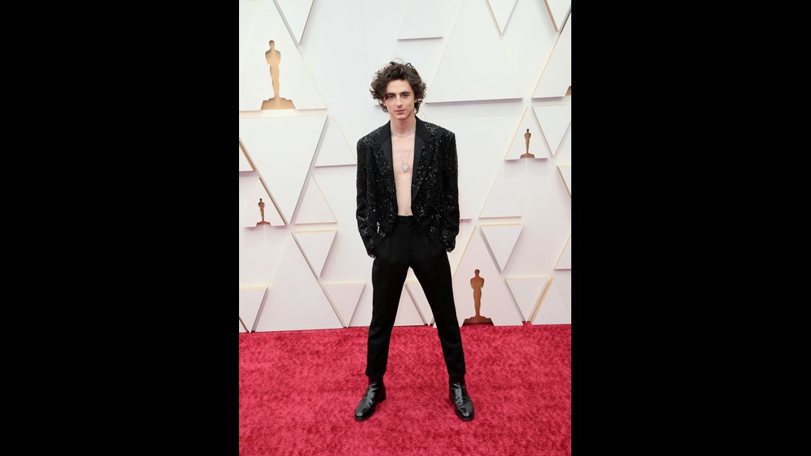 Timothée Chalamet Rocks Shimmering Shirtless Look At 2022 Oscars | Cbs8.com