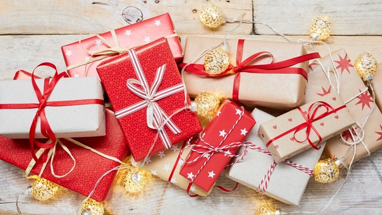 Top 8 Holiday Gift Ideas for Seniors