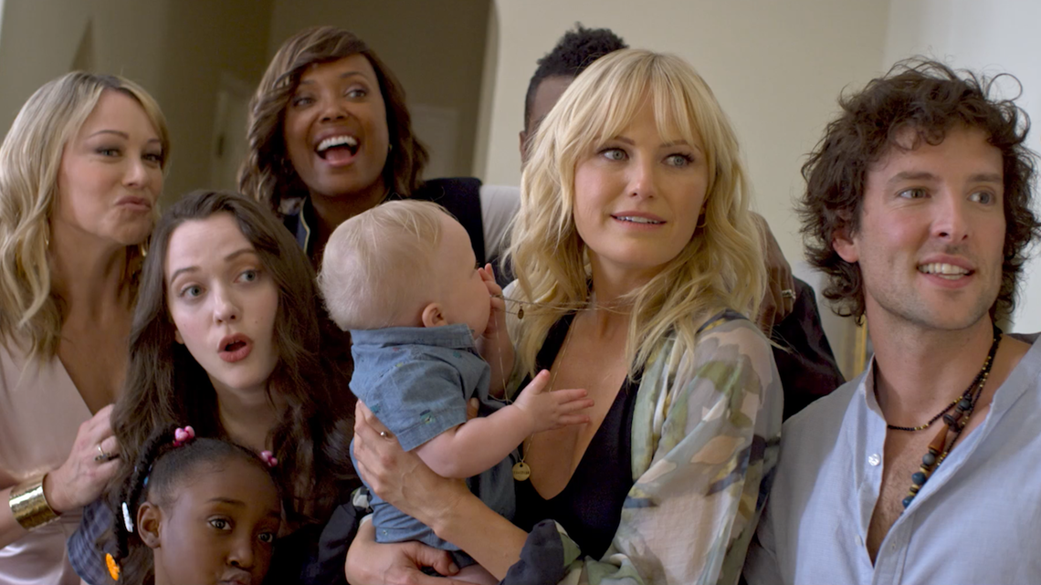 Malin Akerman And Kat Dennings Are Trying To Survive The Holidays In Friendsgiving Trailer Exclusive Cbs8 Com