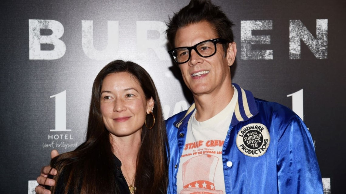 Johnny Knoxville Files For Divorce From Naomi Nelson After Years Of Marriage Cbs Com