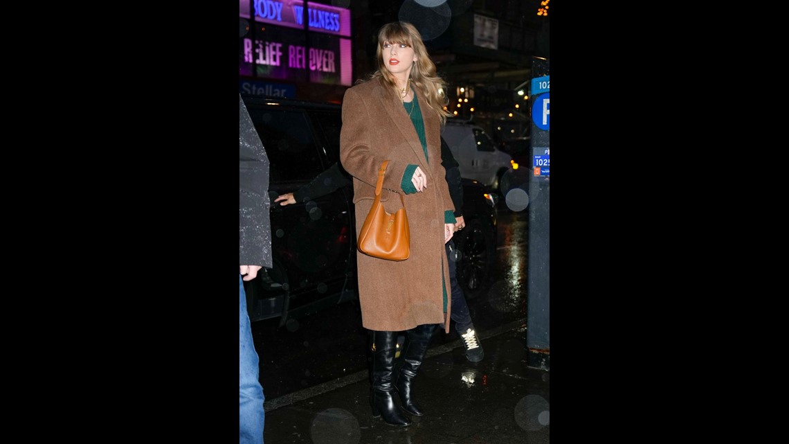 I got to see Taylor Swift! What I wore + 10 minimalist outfit