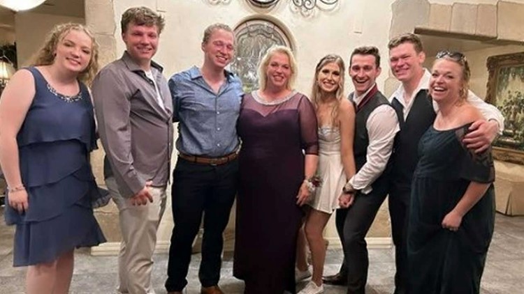 logan brown dress code Sister Wives' Alum Marries Longtime Girlfriend Michelle Petty Color:Brick Red Hat Dresses | Women |