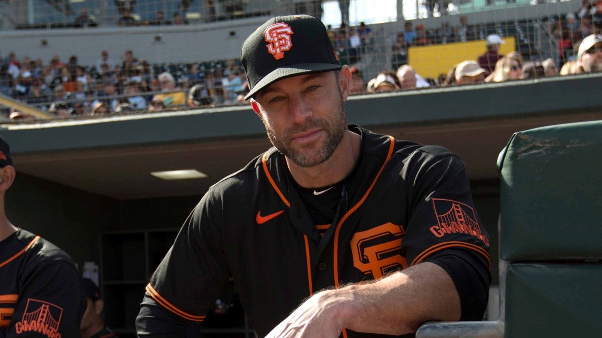 Giants' Gabe Kapler Is First MLB Manager to Kneel During National