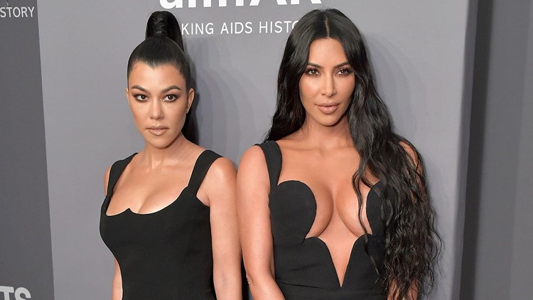 Kim Kardashian Reveals Pregnant Kourtney Kardashian Is on 'Bed Rest