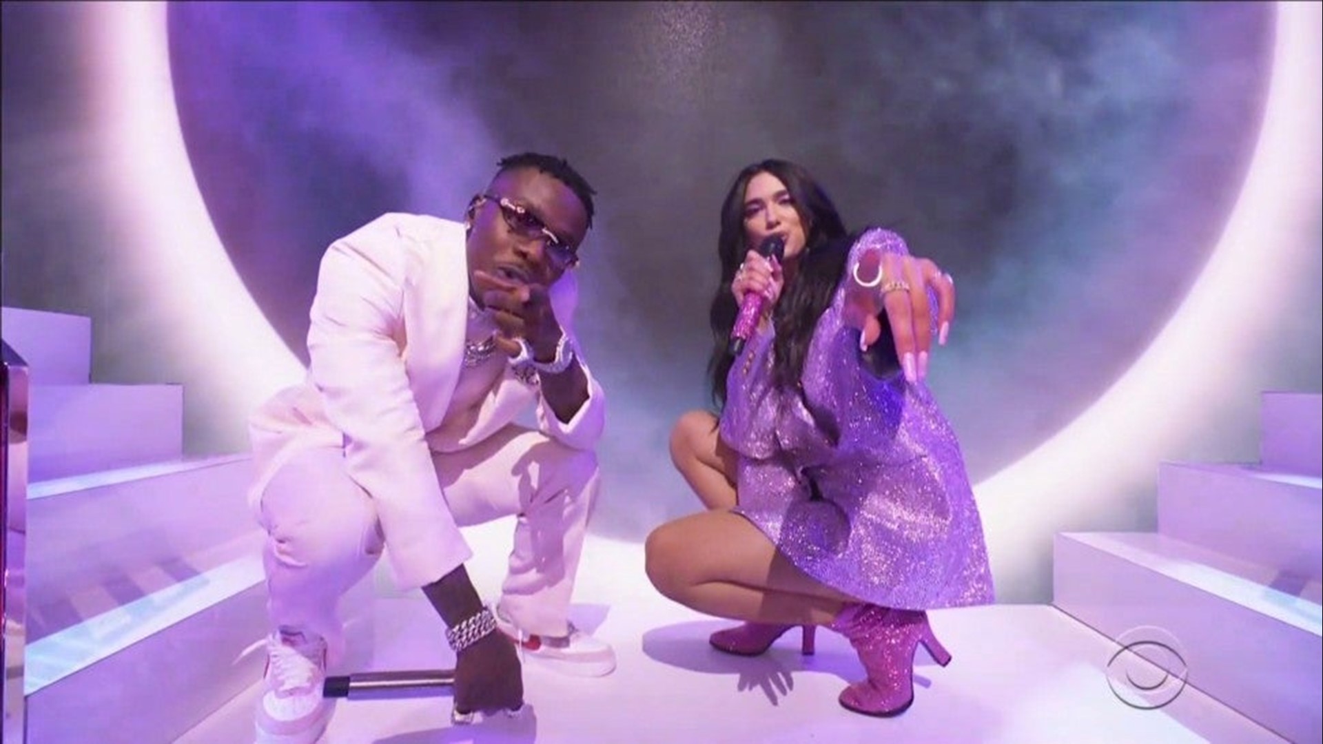 Dua Lipa Sparkles With Levitating Performance Featuring Dababy At