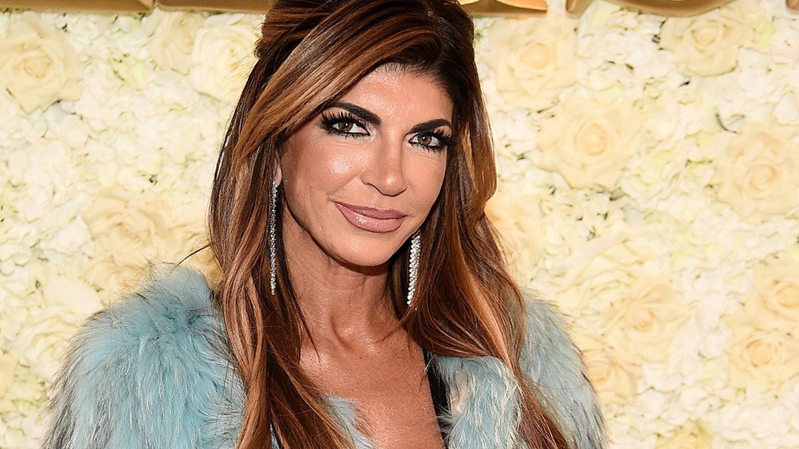 Teresa Giudice And New Boyfriend Have Family Dinner With Her Ex Husband Joe And Kids Cbs8 Com