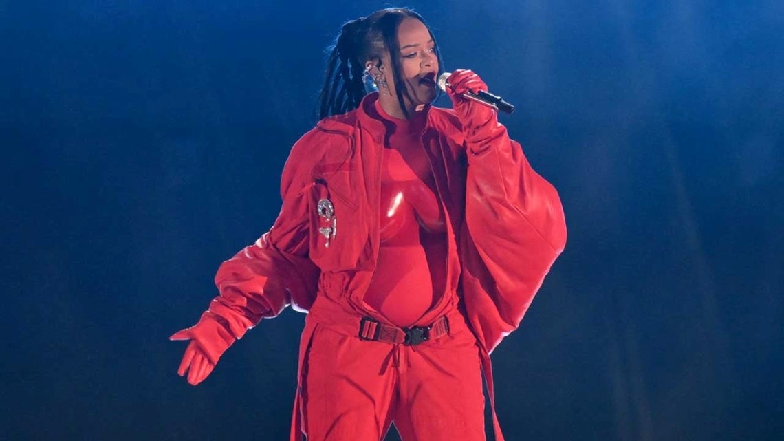 Pregnant Rihanna Can Take a Bow After Epic Super Bowl Halftime Show - E!  Online