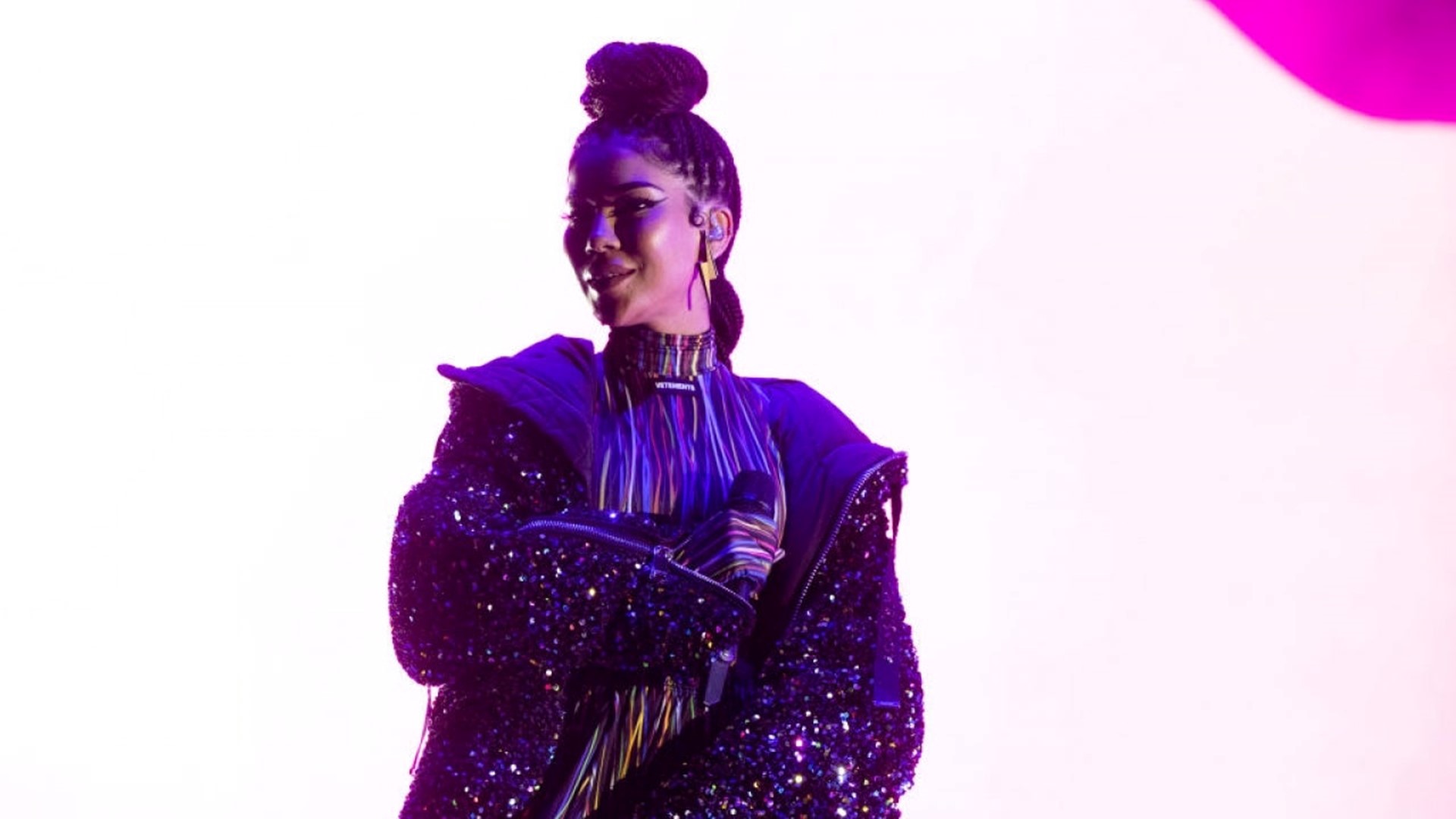 Jhene Aiko Glows in Nude Baby Bump Photo, Big Sean Reacts | cbs8.com