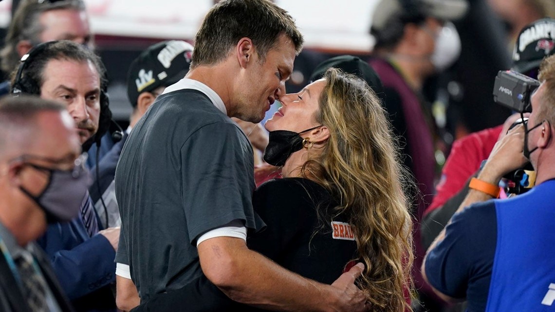 Tom Brady and Gisele Bundchen share wedding photos for 10th anniversary -  Good Morning America