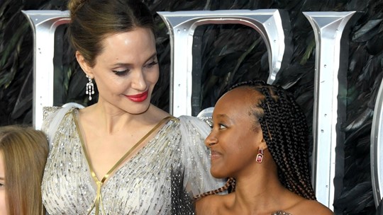 Angelina Jolie Praises Extraordinary Daughter Zahara Says Shes In 2890