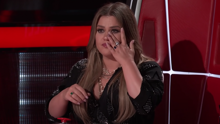 The Voice': Kelly Clarkson Is Overwhelmed by Emotion After Shadale's  Knockout Performance 