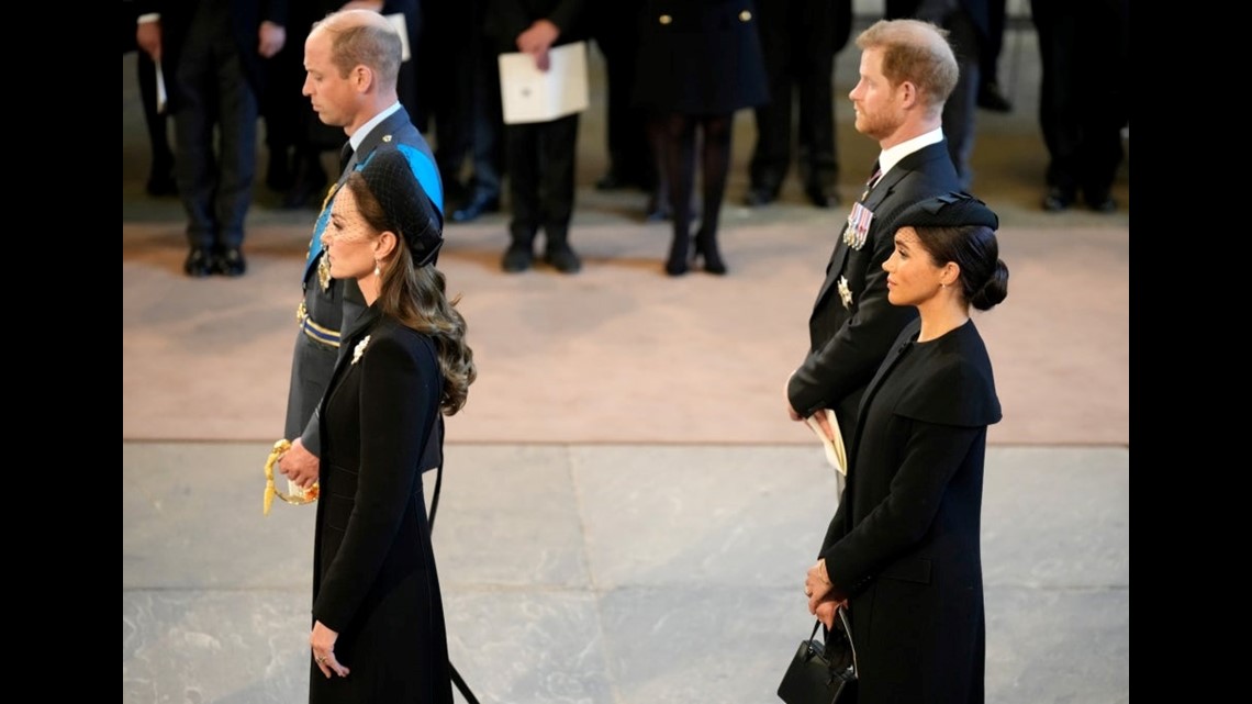 Prince Harry Cries During Queen Elizabeth's Service Alongside Meghan  Markle, Prince Willam and Kate Middleton | cbs8.com