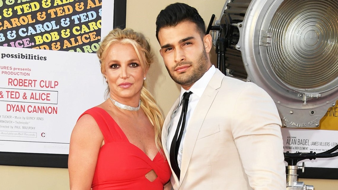 This Year Britney Spears And Sam Asghari Relationship justin bieber tour tampa
