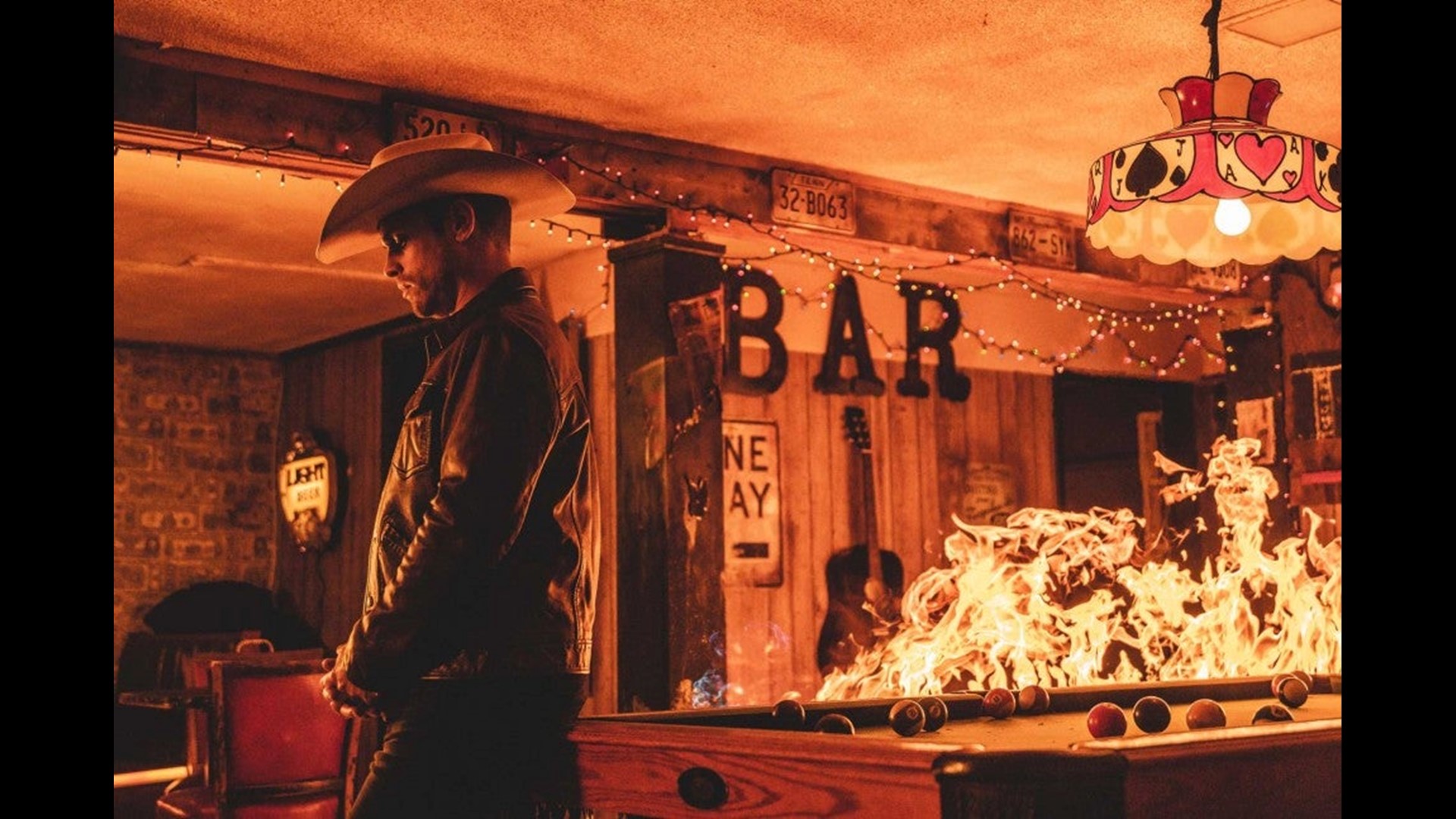 Dustin Lynch Releases Trailer for Brand New 'Momma’s House' Music Video