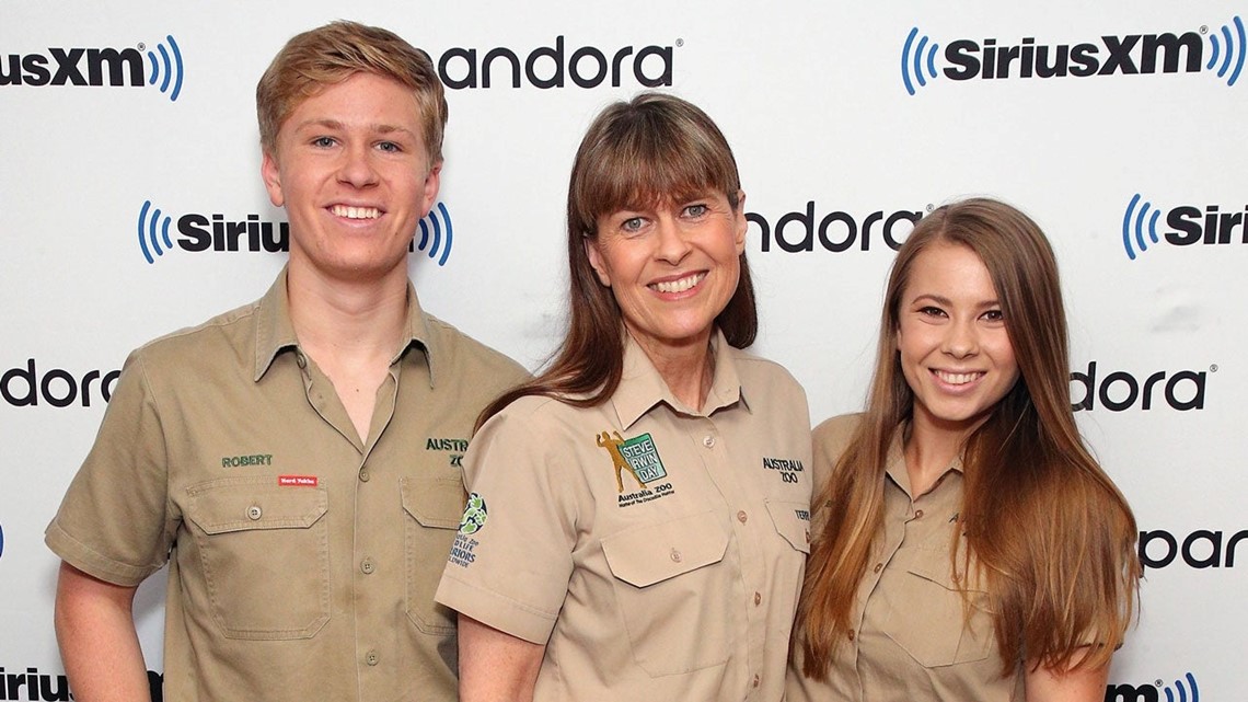 Bindi Irwin and Brother Robert Celebrate Mom Terri's 57th Birthday With ...