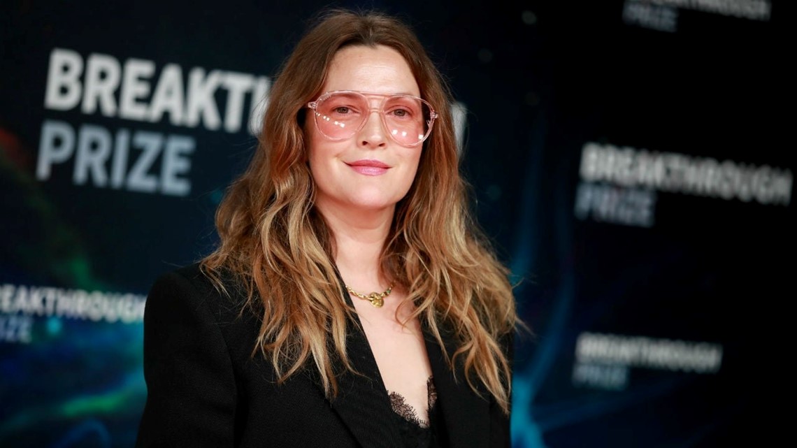 Drew Barrymore Reprises Her 'Scream' Role to Show What She'd Be Like if ...