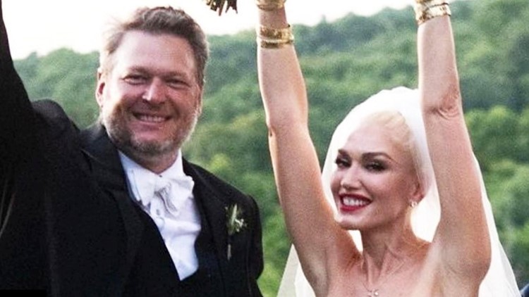 Gwen Stefani Celebrates 2 Weeks Of Married Life With Blake Shelton Cbs8 Com