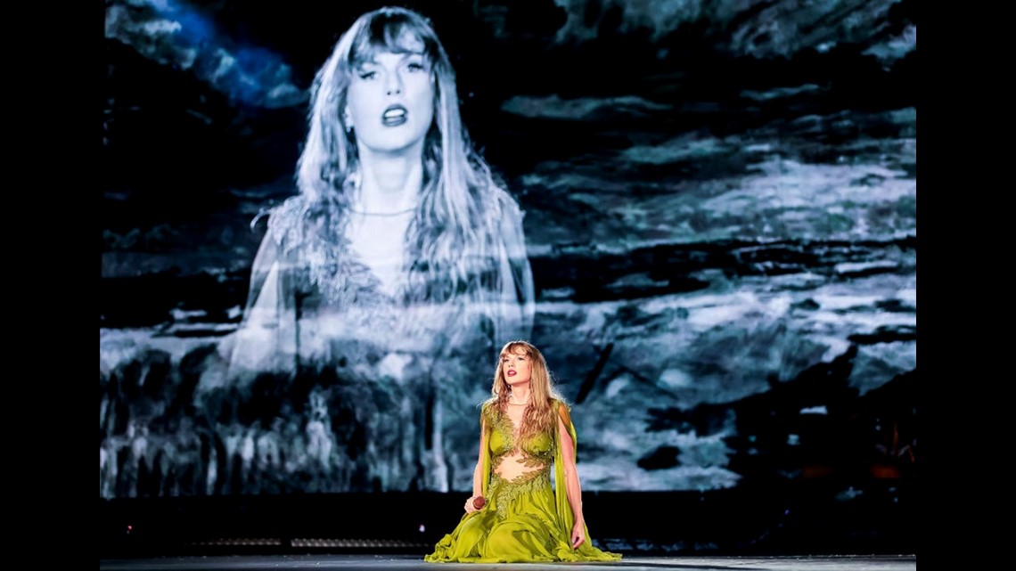 Taylor Swift’s Choreographer Mandy Moore Details Working With Taylor