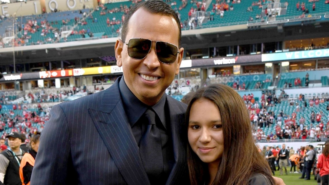 Alex Rodriguez says he would never abandon his daughters