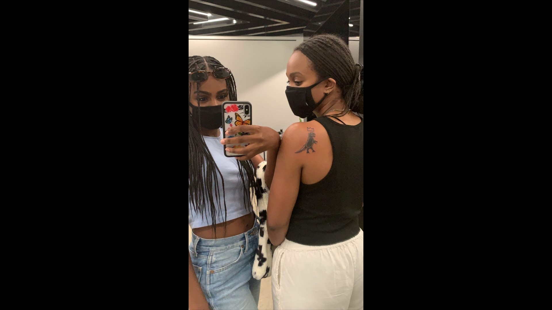 Chris Rock Gets His First Tattoo at 55 With His Daughter(00)