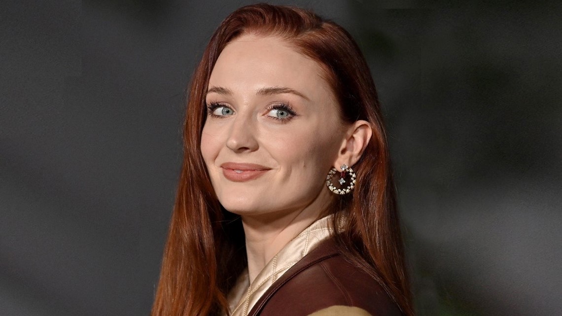 Sophie Turner Shares Never Before Seen Pregnancy Pics As She Reflects On 2022 What A Year 0103