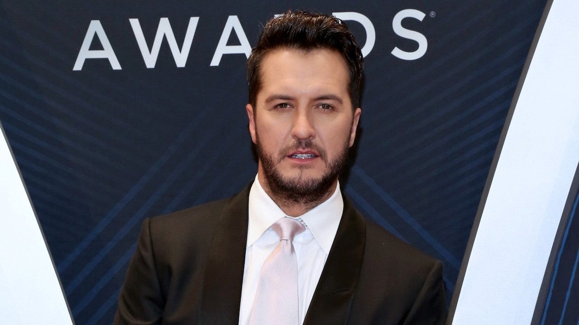 Luke Bryan Wins 2021 ACM Awards Entertainer of the Year