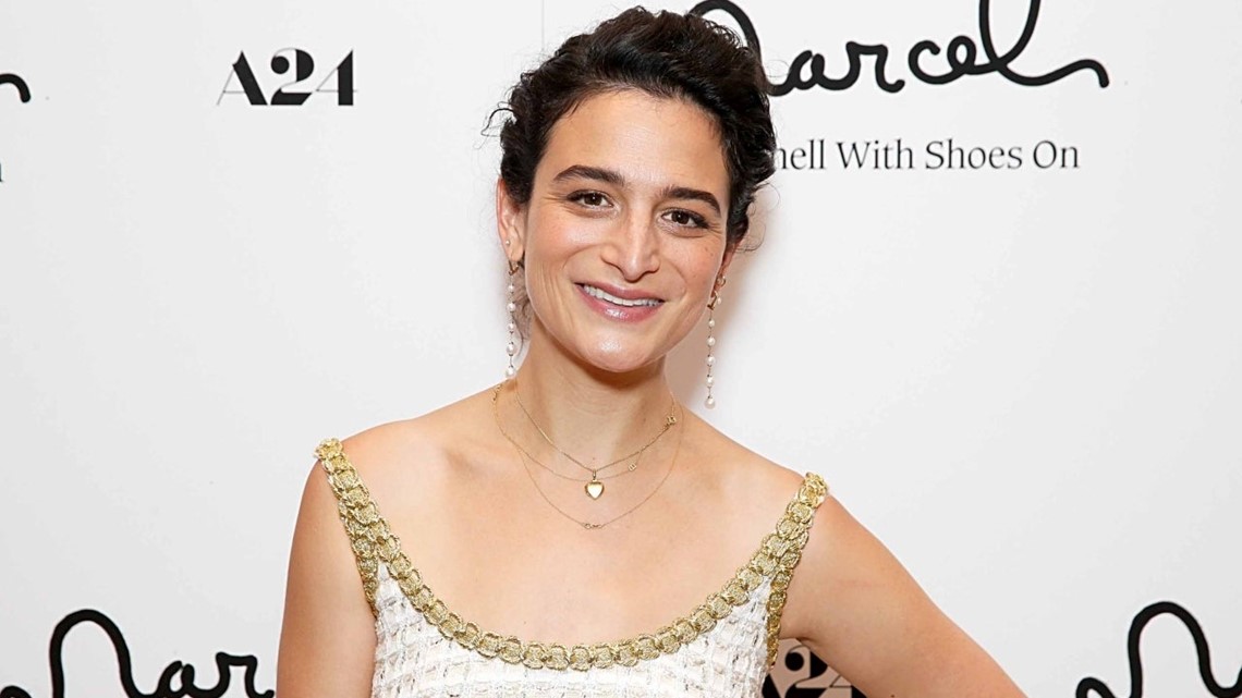 Jenny Slate Gets Real on Don't Be Suspicious, Video