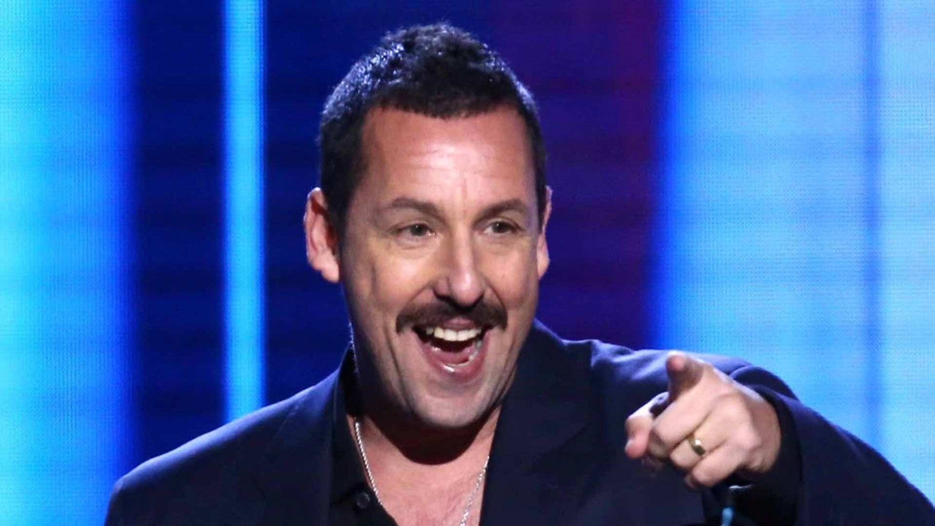 Adam Sandler Reunites With Restaurant Hostess Who Turned Him Away ...