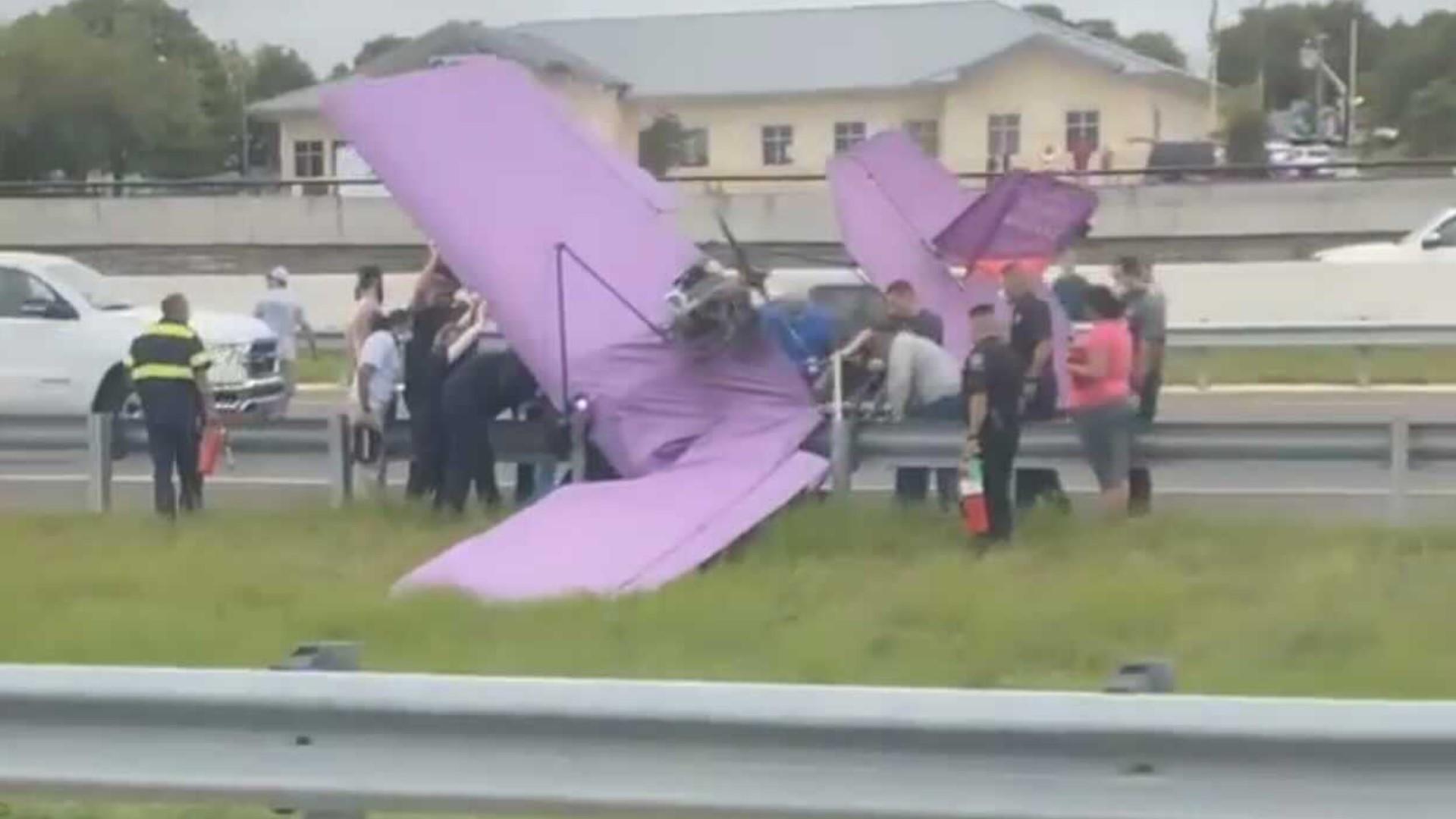 Aircraft crash on I-14 in Harker Heights kills two | cbs8.com