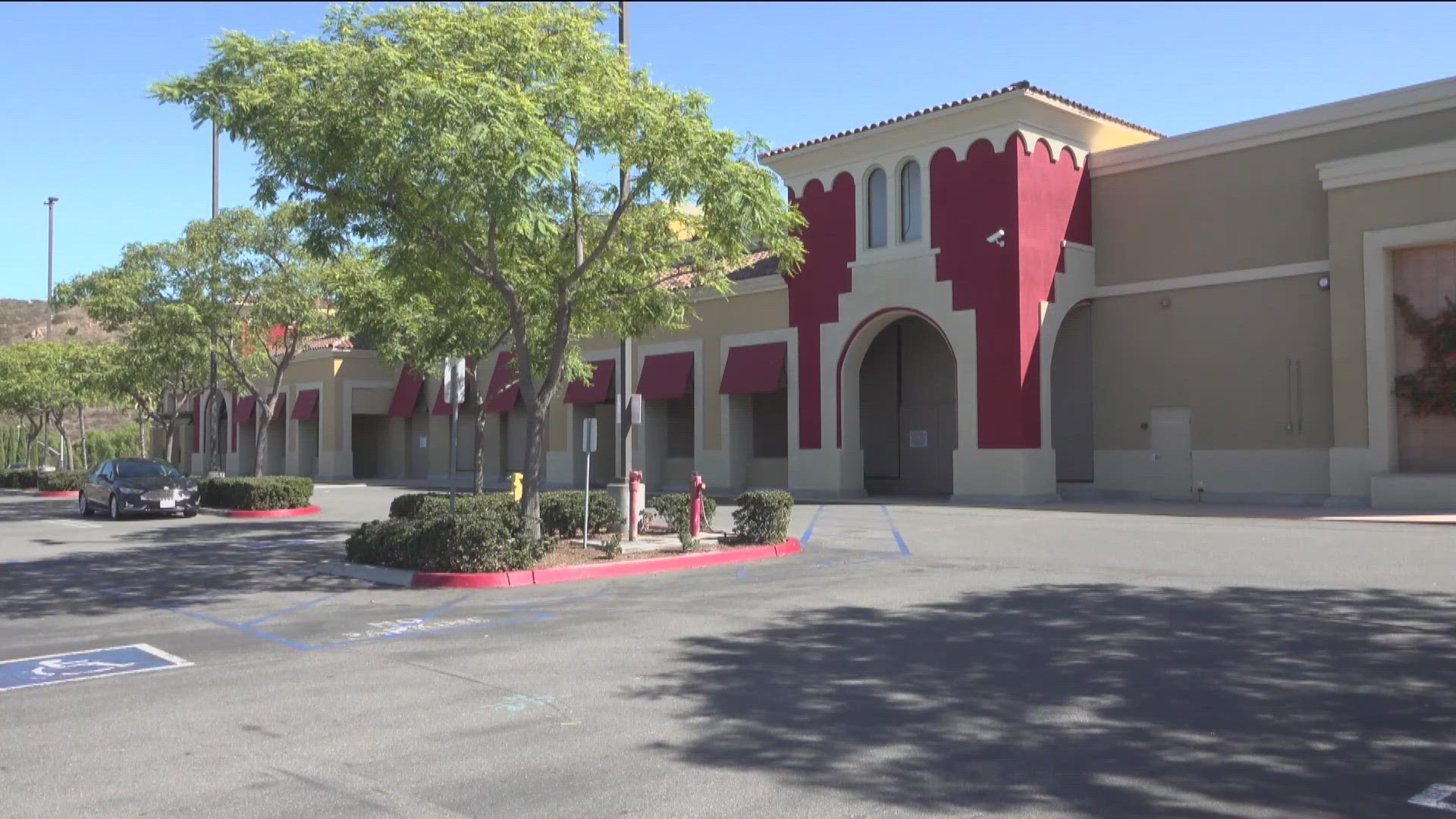 The Albertsons in East Chula Vista has been an eyesore since 2014 and there are no plans to move a new tenant in.