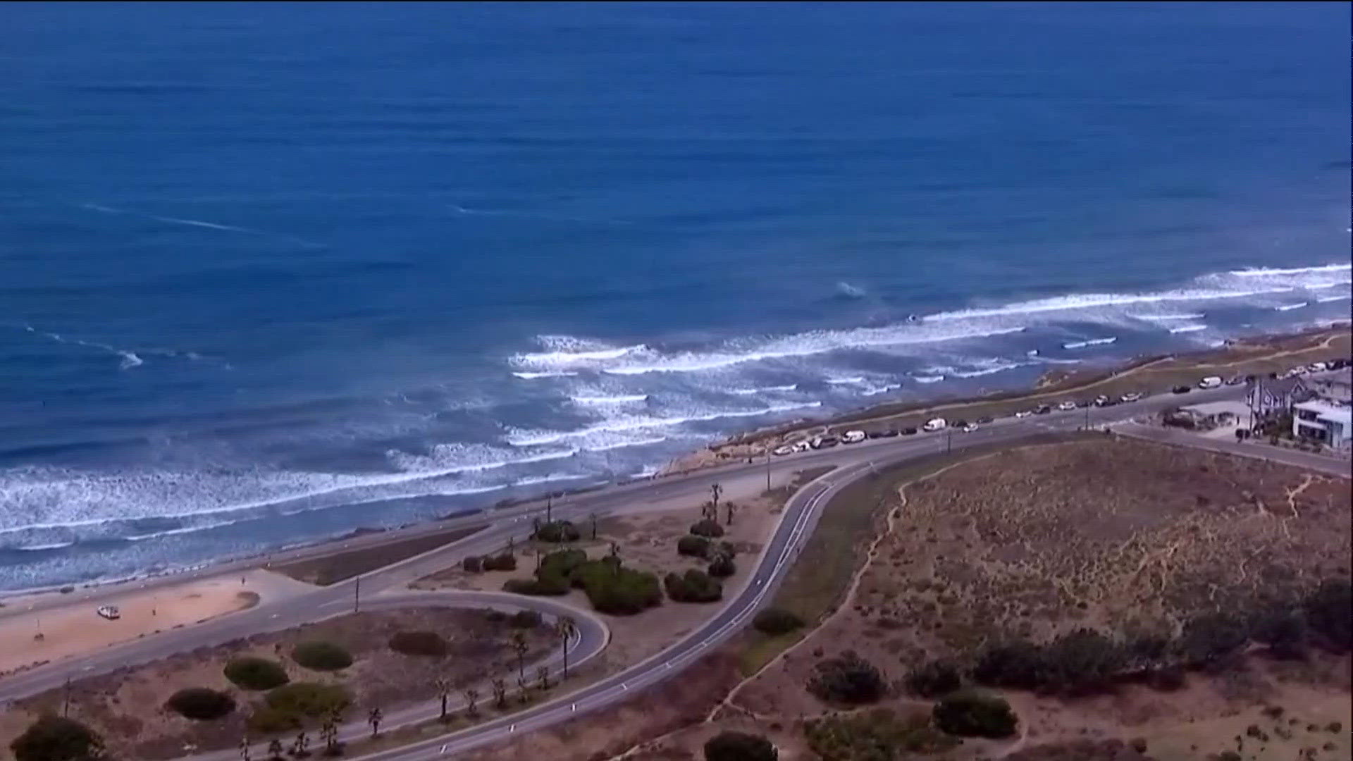 Lifeguards conduct multiple rescues as dangerous surf batters San Diego ...