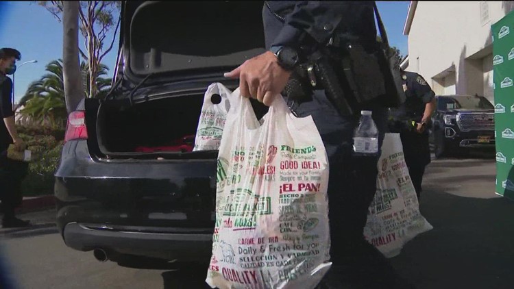 CHP San Diego distributes meals for Thanksgiving