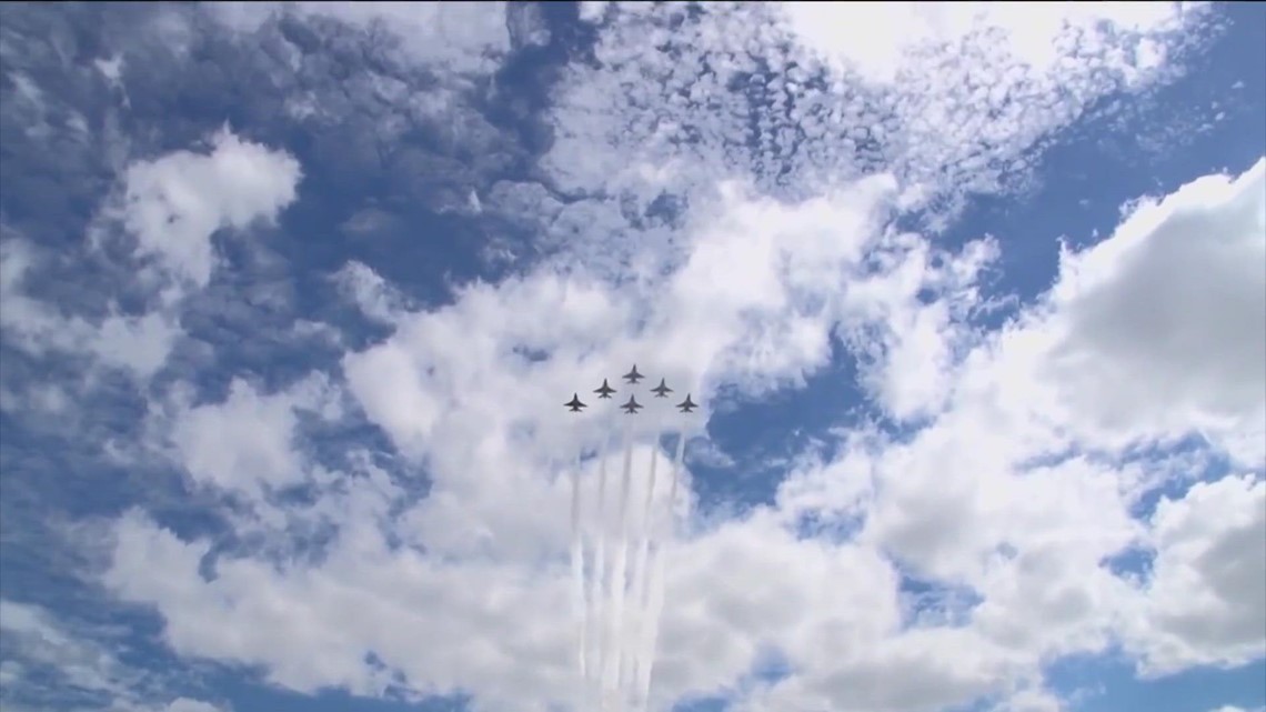 Military flyover Super Bowl: California pilots made history with first  all-female squad over Arizona stadium - ABC13 Houston