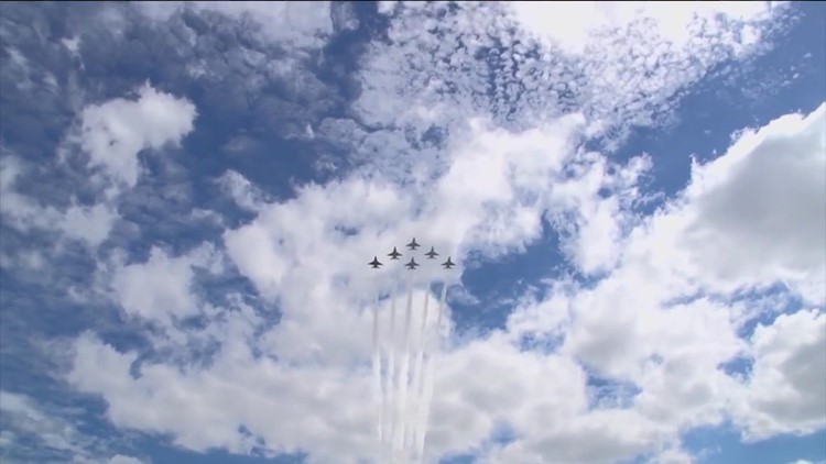 Female Naval aviators flying high to make history at the Super Bowl