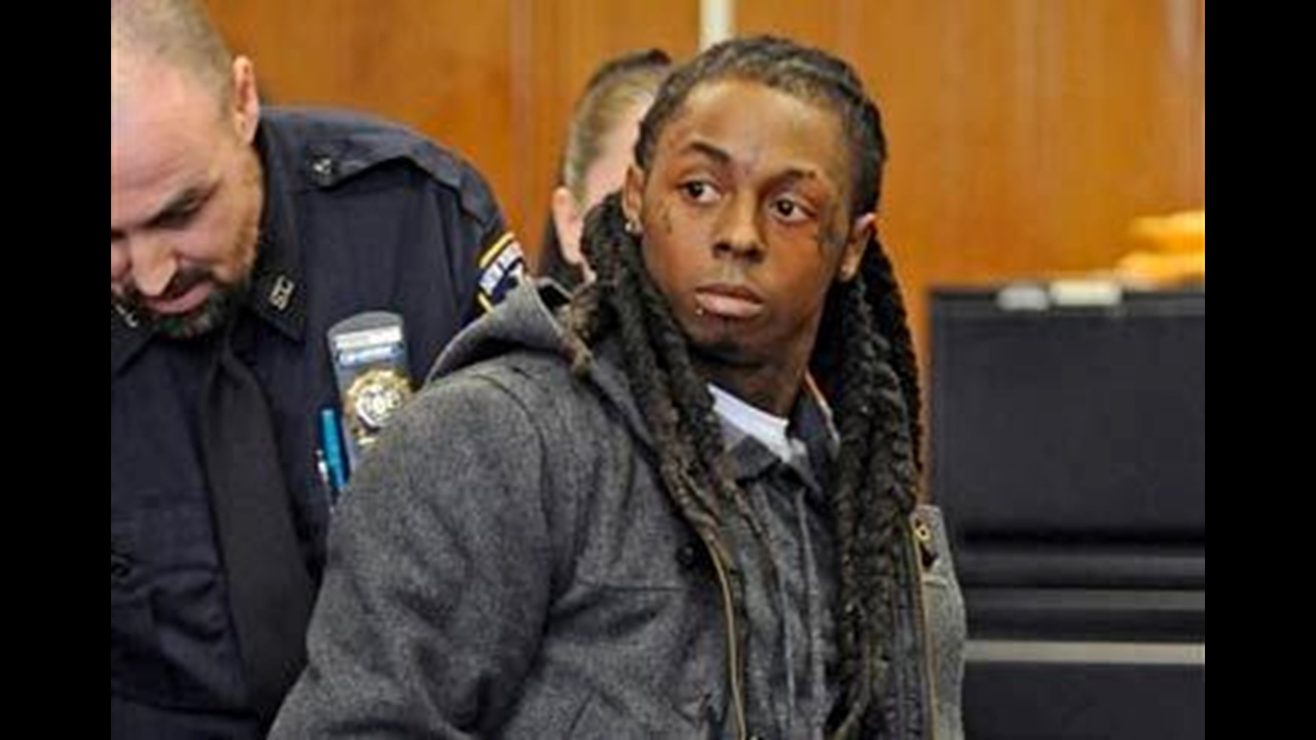 Lil Wayne begins 1year jail term in NYC gun case