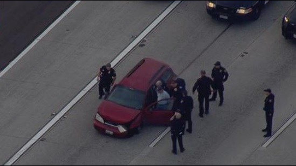 Chula Vista police pursuit ends with suspect in custody | cbs8.com