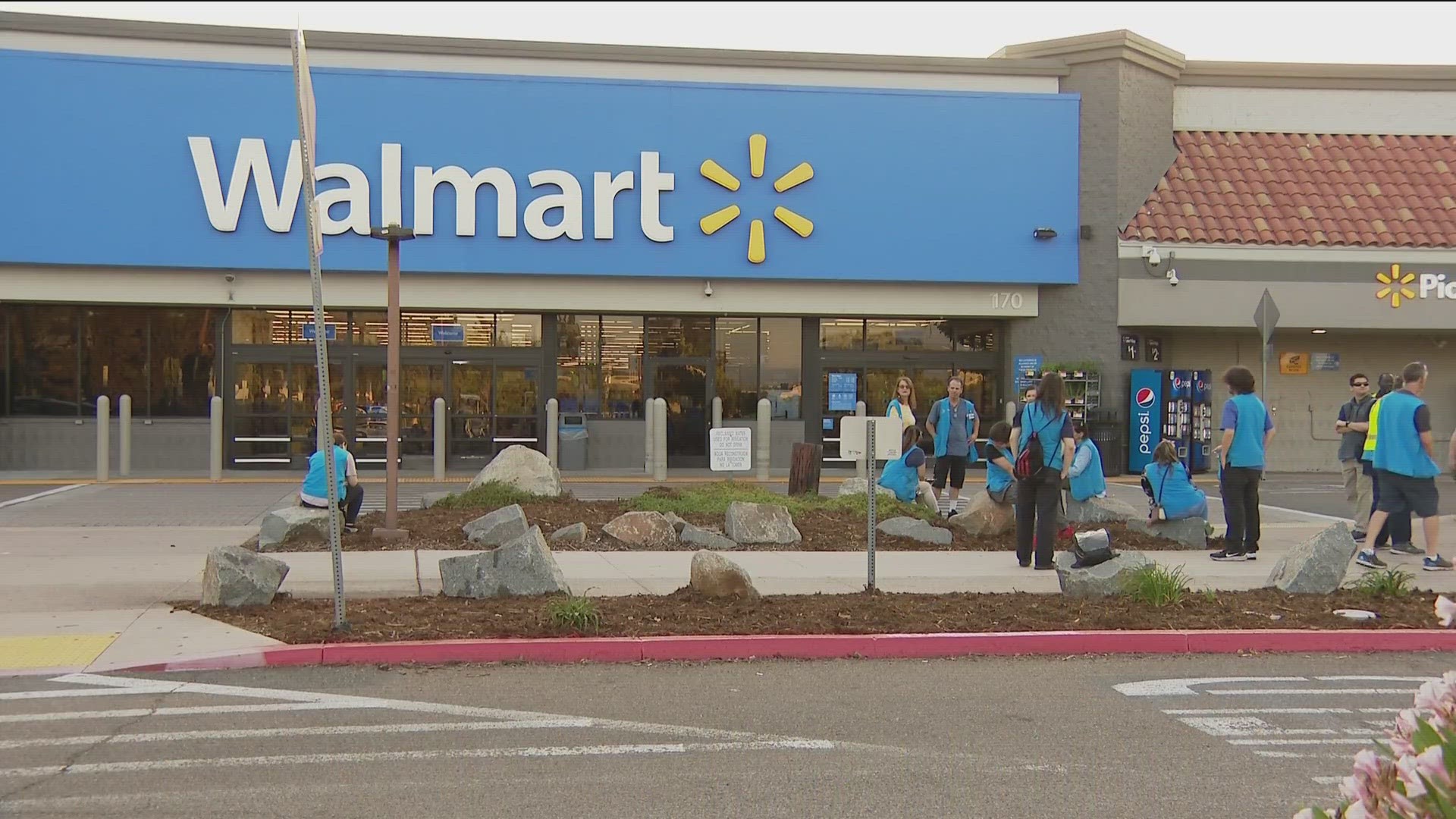 Walmart to temporarily close northwest Miami-Dade store to sanitize building